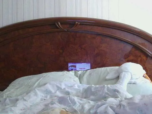 Alisia4 – webcam model profile photo