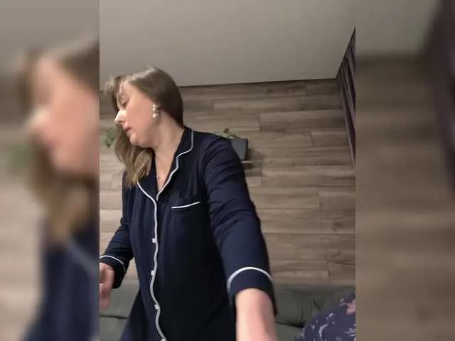 Enigma- – webcam model profile photo