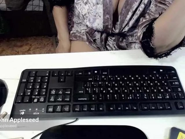 EVA1172a – webcam model profile photo