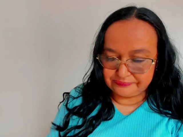 Gianahomi – webcam model profile photo