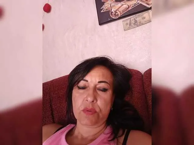 Lina-a-13 – webcam model profile photo