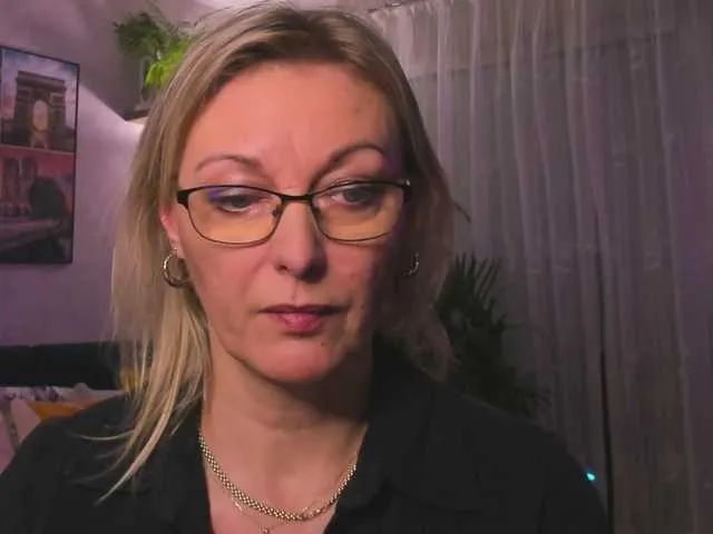 SoftVANESSA – webcam model profile photo