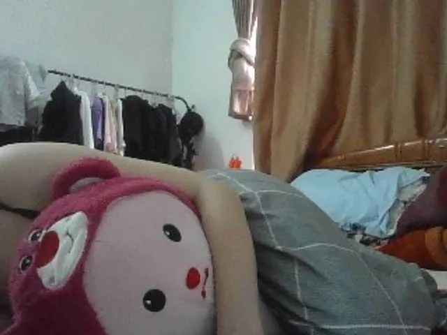 Yanhnhi's Thumb Image