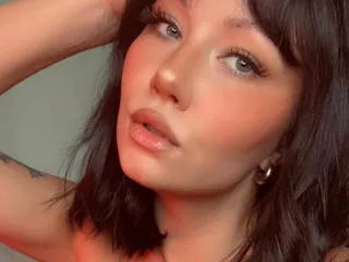 MiaHolland – webcam model profile photo